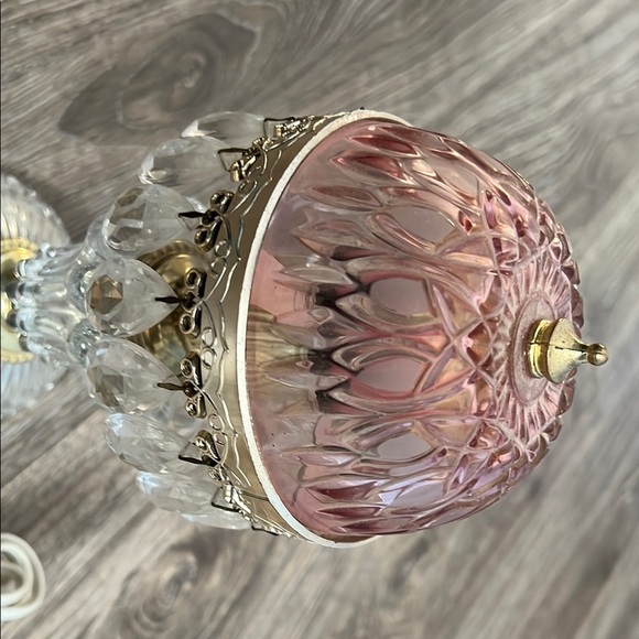 Michelotti Vintage 10” Pink and Gold Crystal Table Lamp - Picture 2 of 3